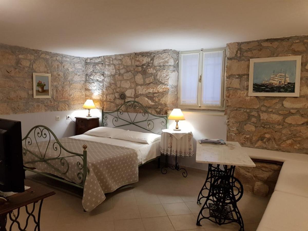 Apartments Gabri Mali Lošinj Eksteriør billede